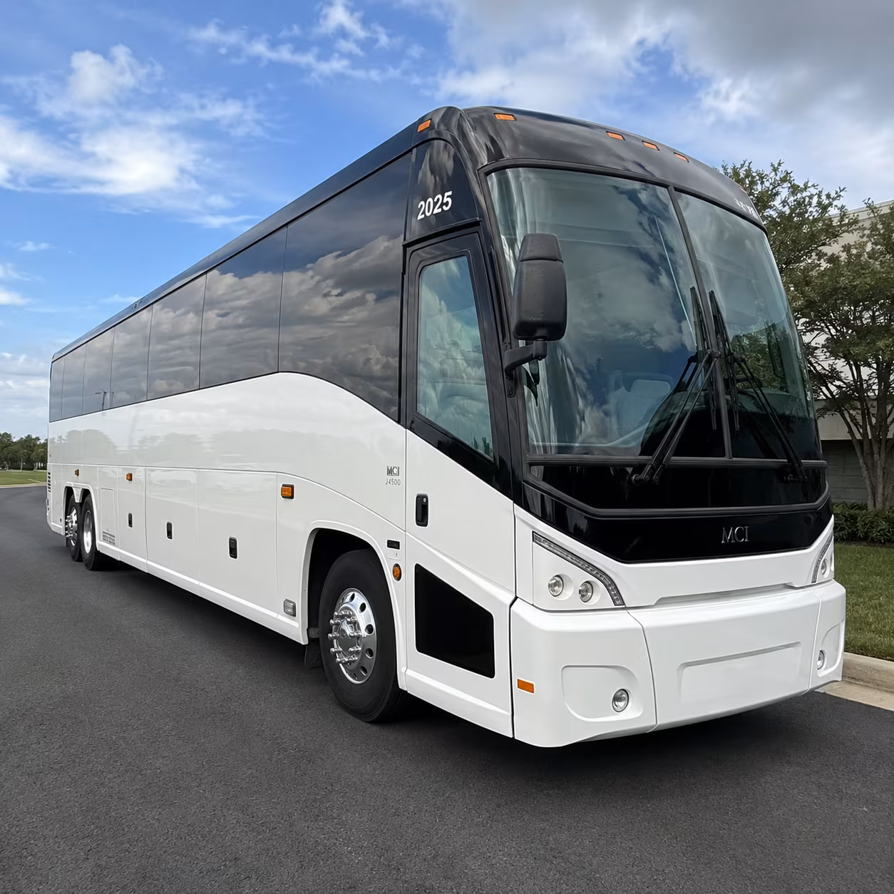 look no further for shuttle buses to american dream and willowbrook mall events