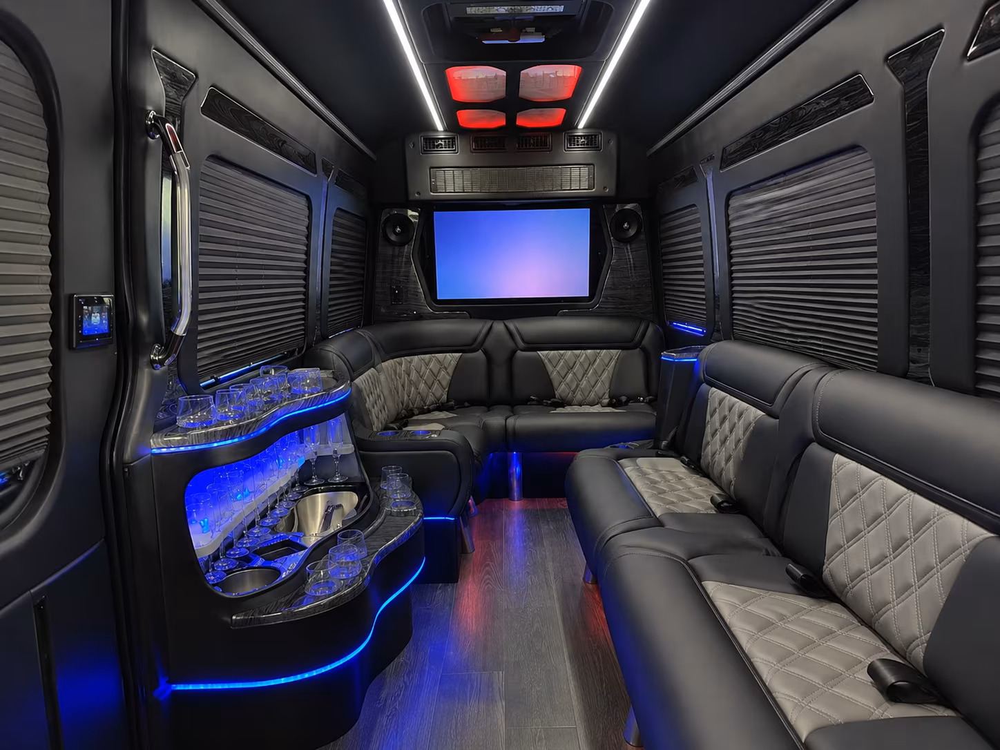 through a network of bus companies find rides to shore and regional venues